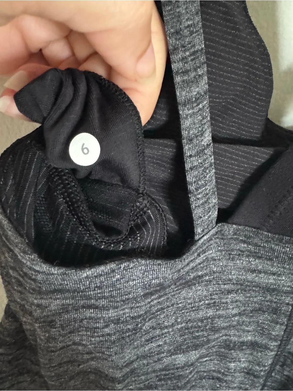 Lululemon Run For The Gold Tank Top Black Heathered Gray Bra Women’s Size 6